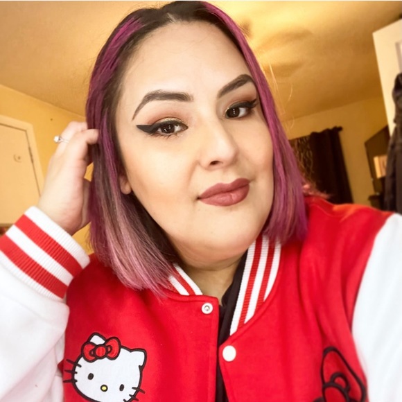 Meet your Posher, Estella - Picture 1 of 1